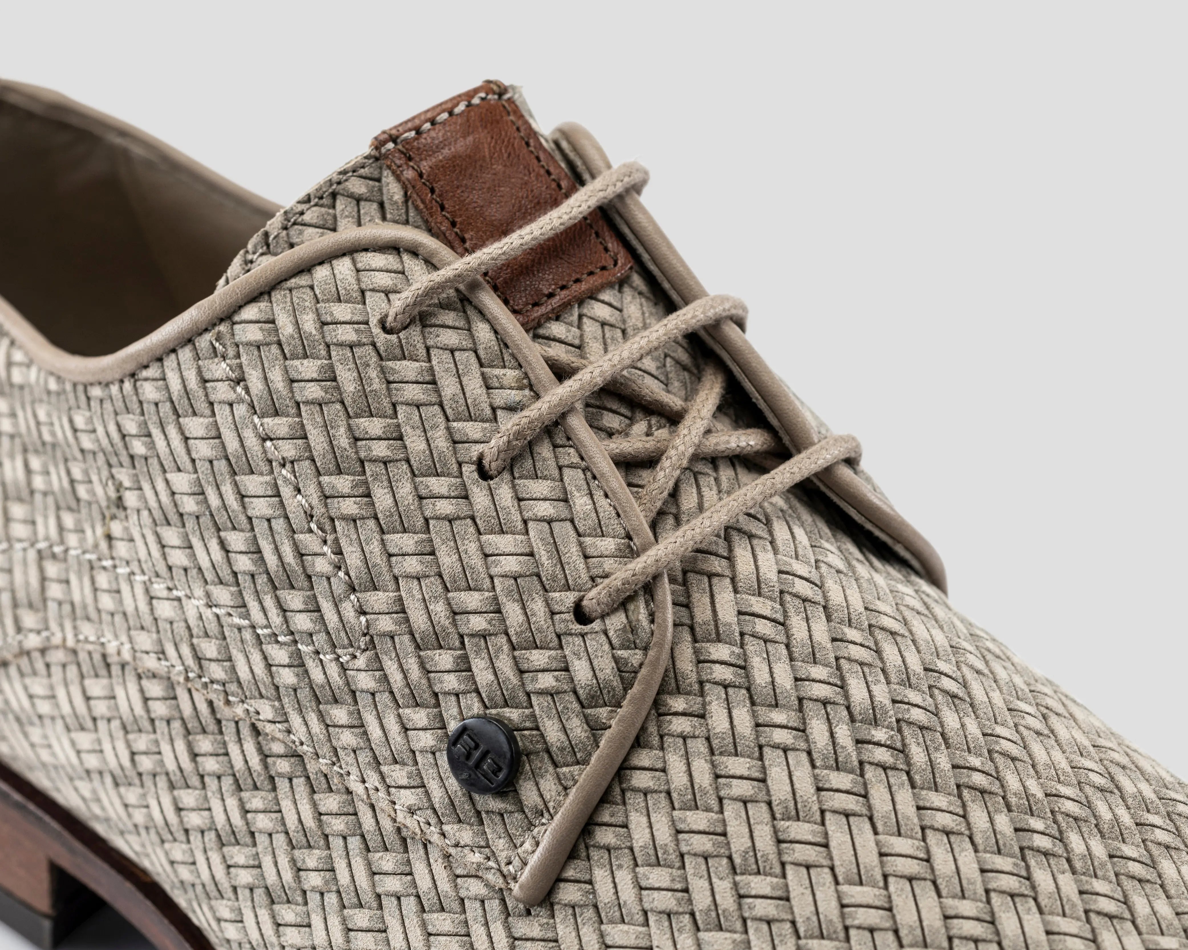 Greg Braid | Zandkleurige nette schoenen REHAB Footwear