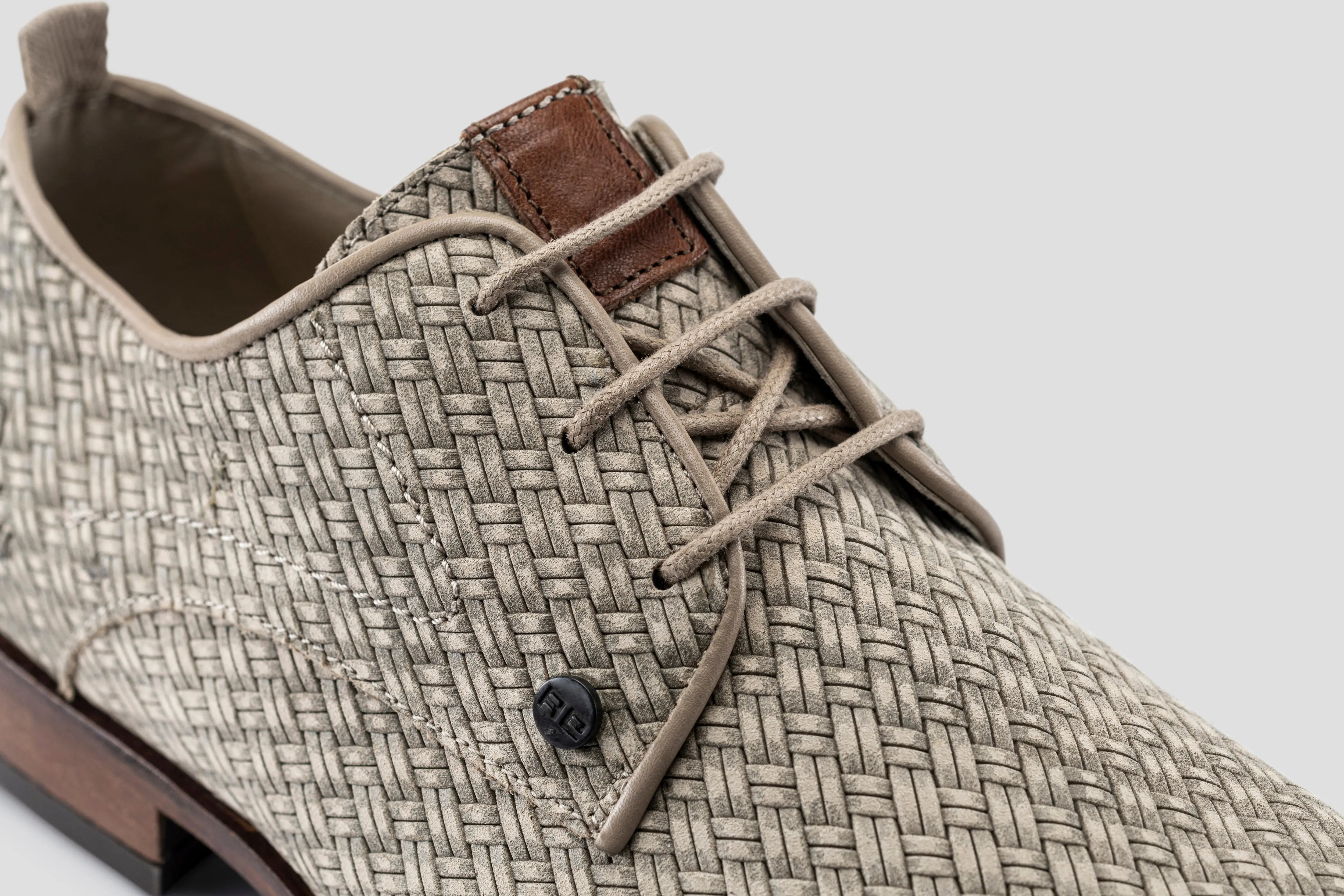 Greg Braid | Zandkleurige nette schoenen REHAB Footwear