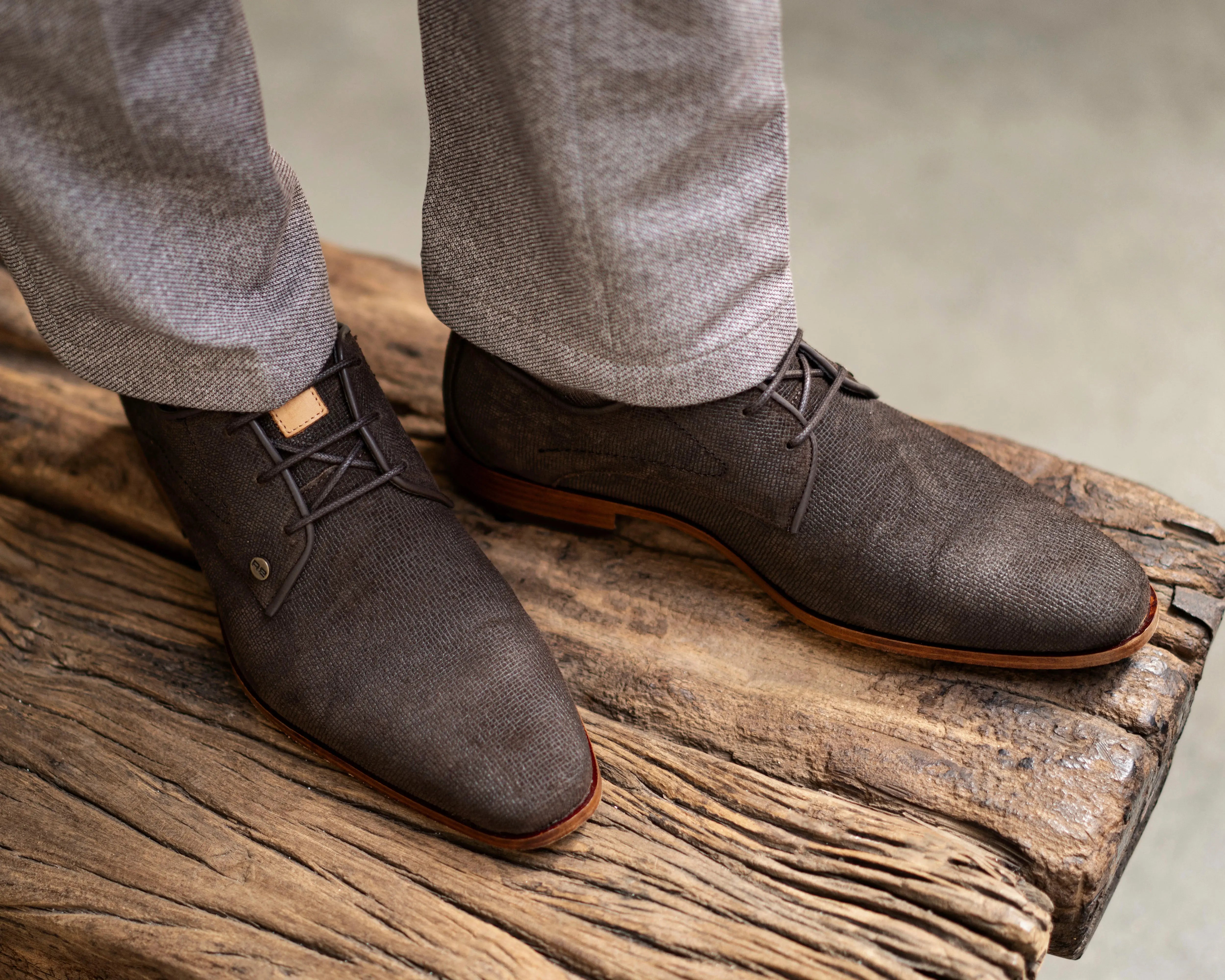 Greg Wall Sue | Donkerbruine nette schoenen REHAB Footwear