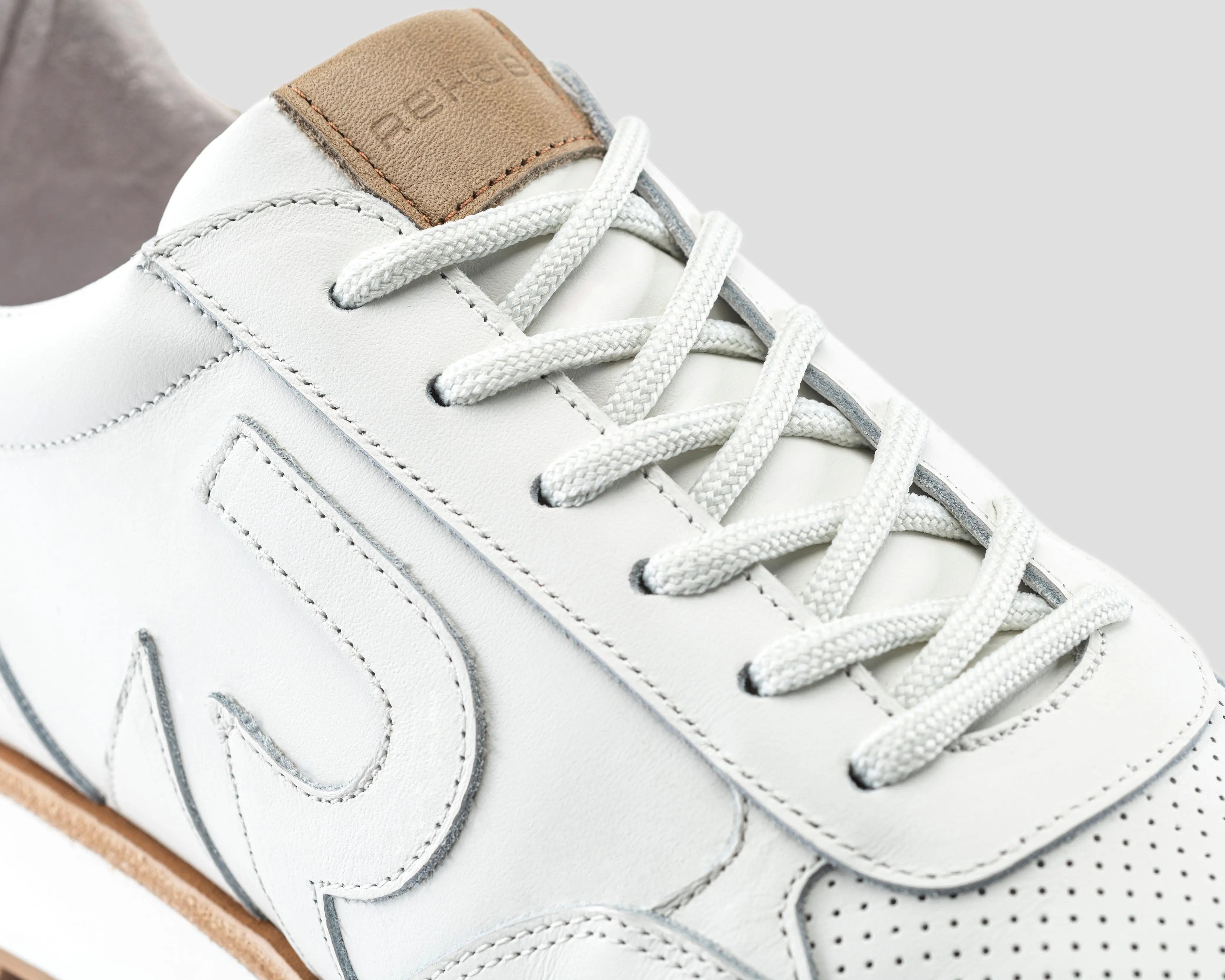 Maddox Lthr | Wit-zand sneaker REHAB Footwear