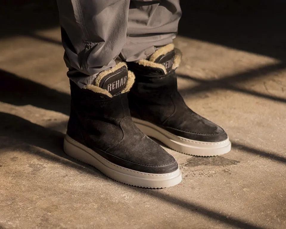 Marvis Nub | Zwarte boots met vacht REHAB Footwear