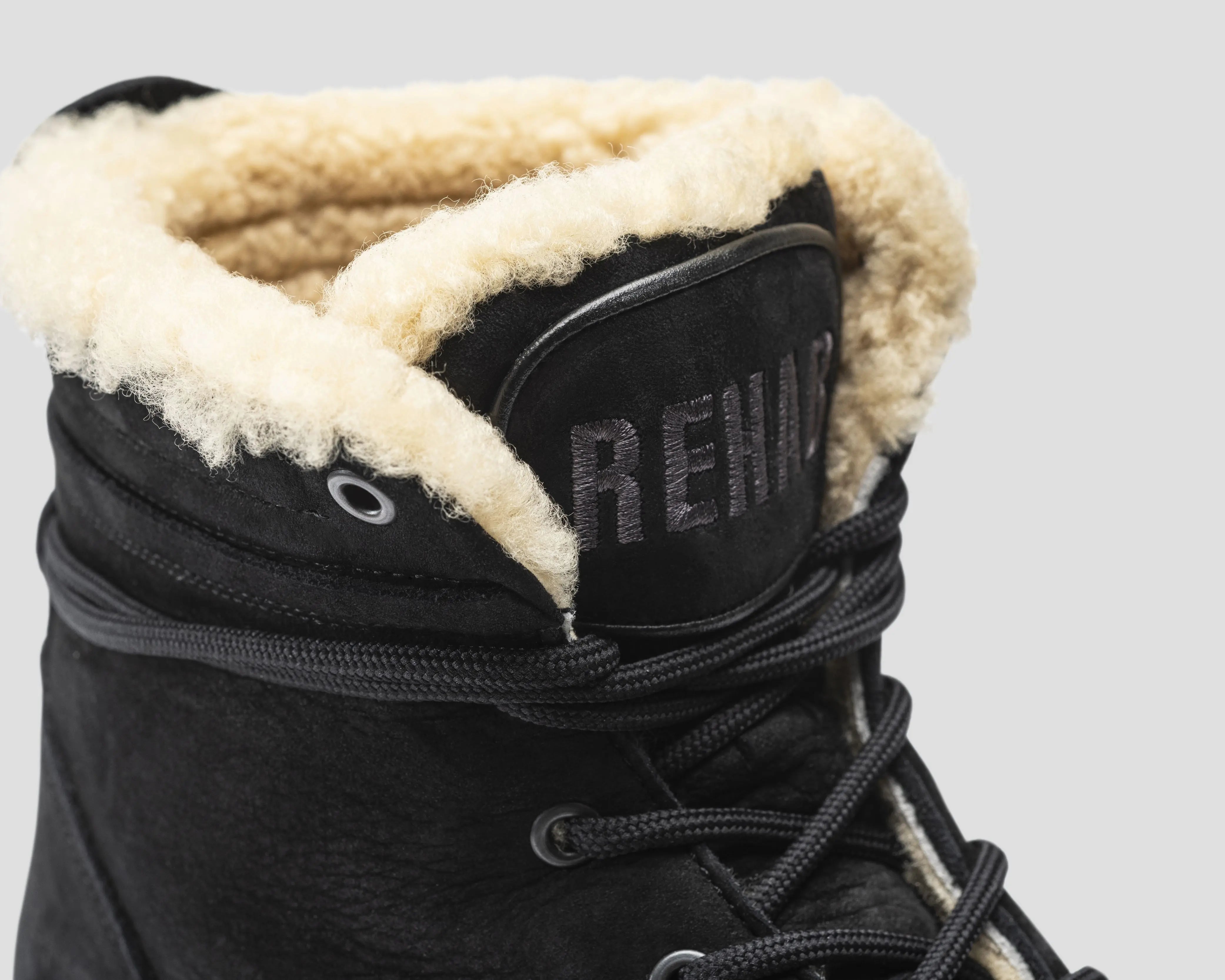 Morgan Nub | Zwarte veterboots met vacht REHAB Footwear