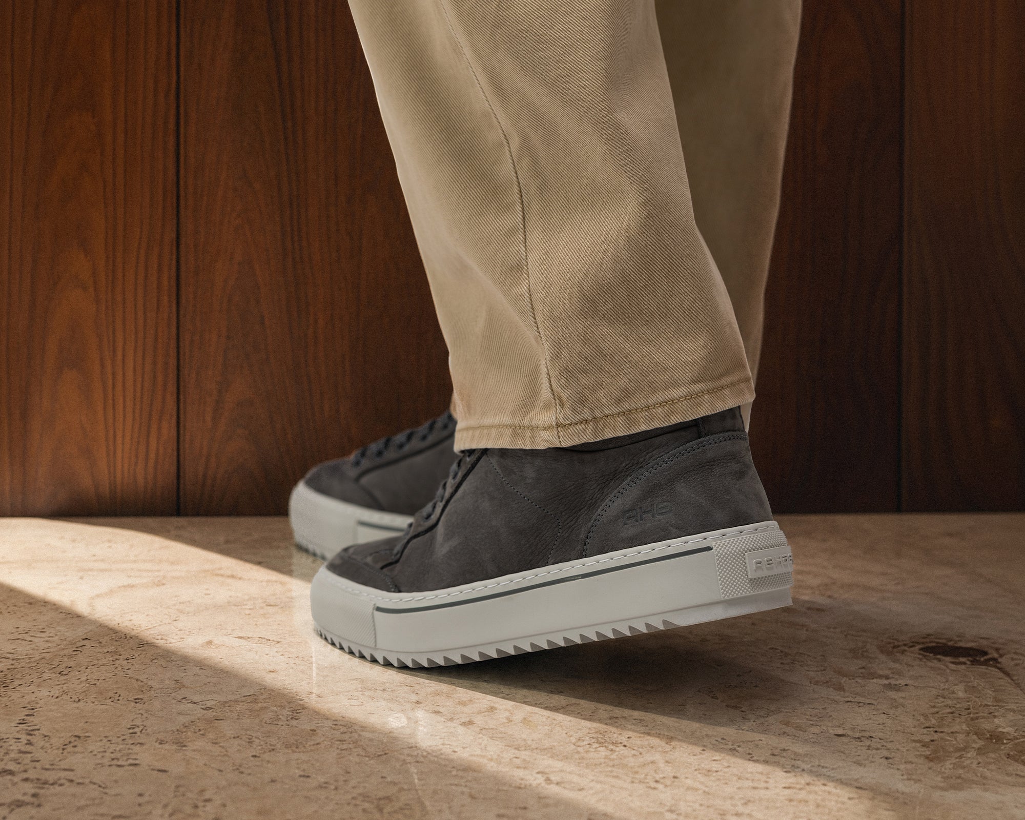 Craig Nub | Donkergrijze sneaker REHAB Footwear