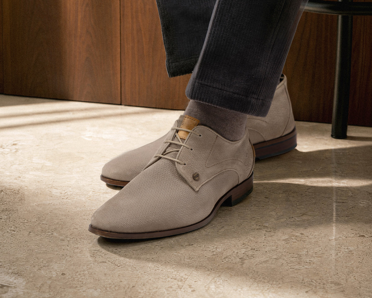 Greg Wall Sue | Zandkleurige nette schoenen REHAB Footwear