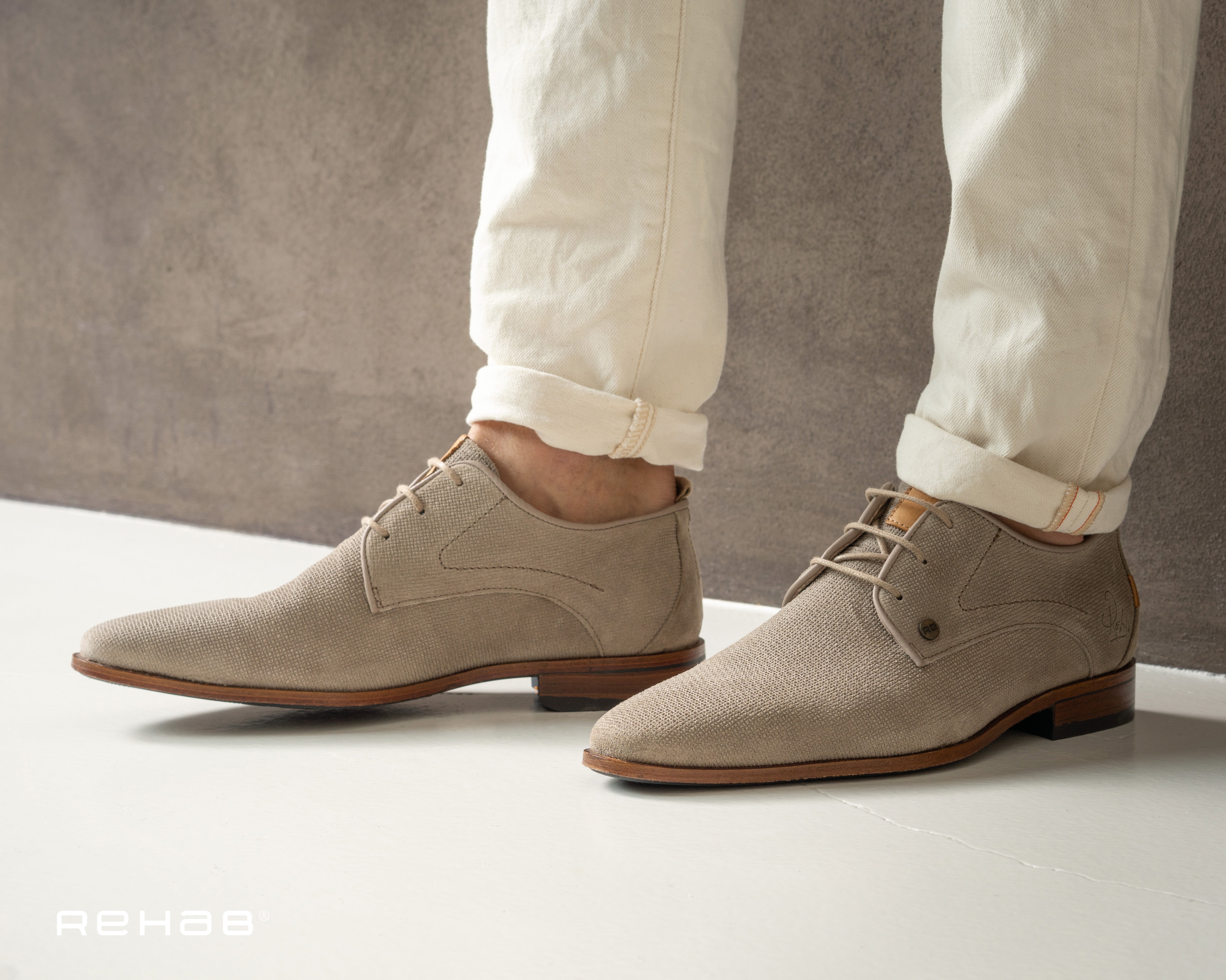 Greg Wall Sue | Zandkleurige nette schoenen REHAB Footwear